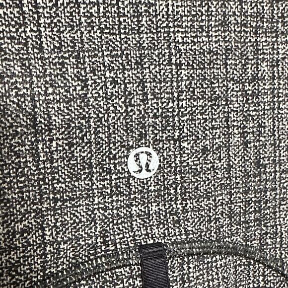 LULULEMON Define Jacket Ritual Jacquard Luon Black White Sz 4 {3G25} - Picture 4 of 5